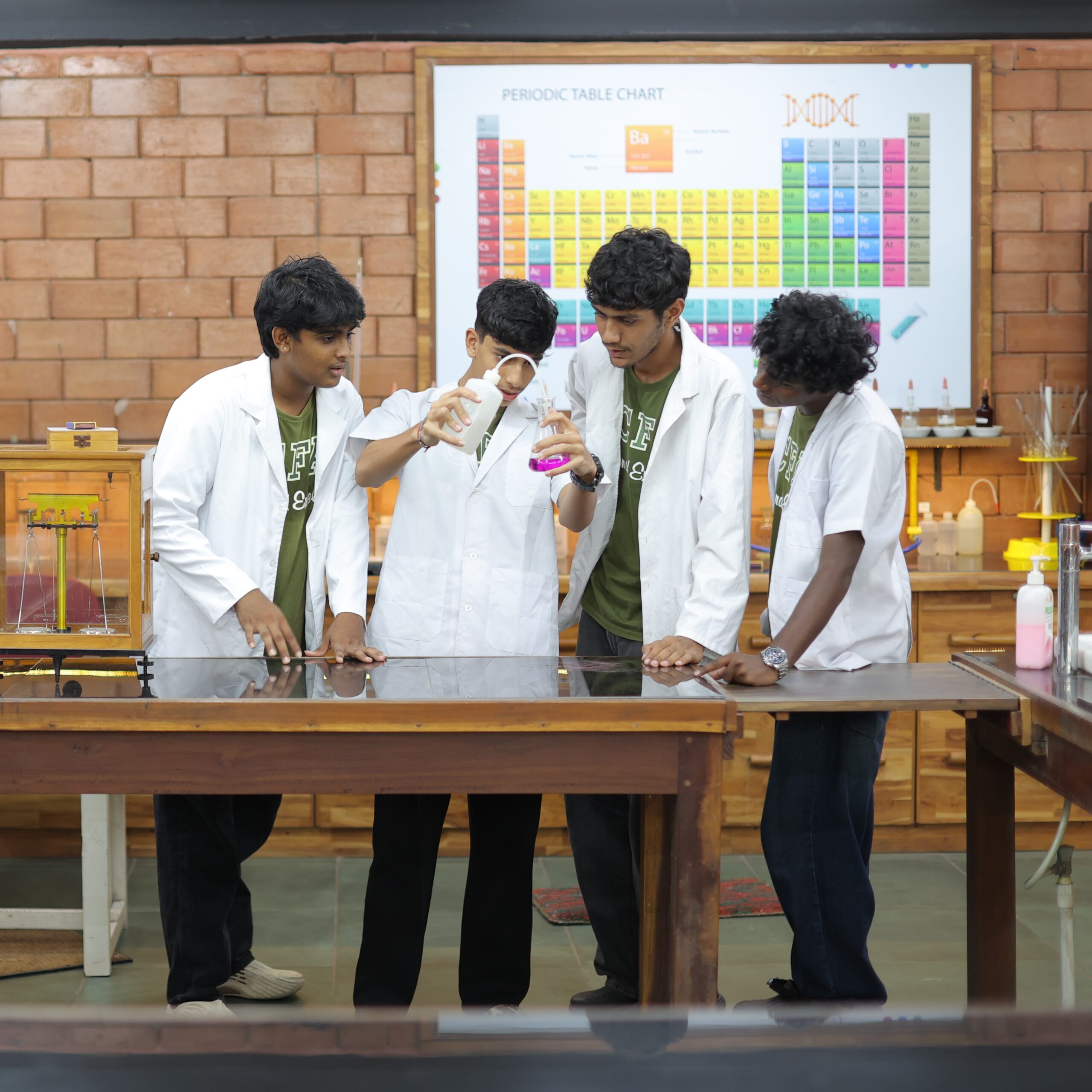 Ages 16–18 senior students